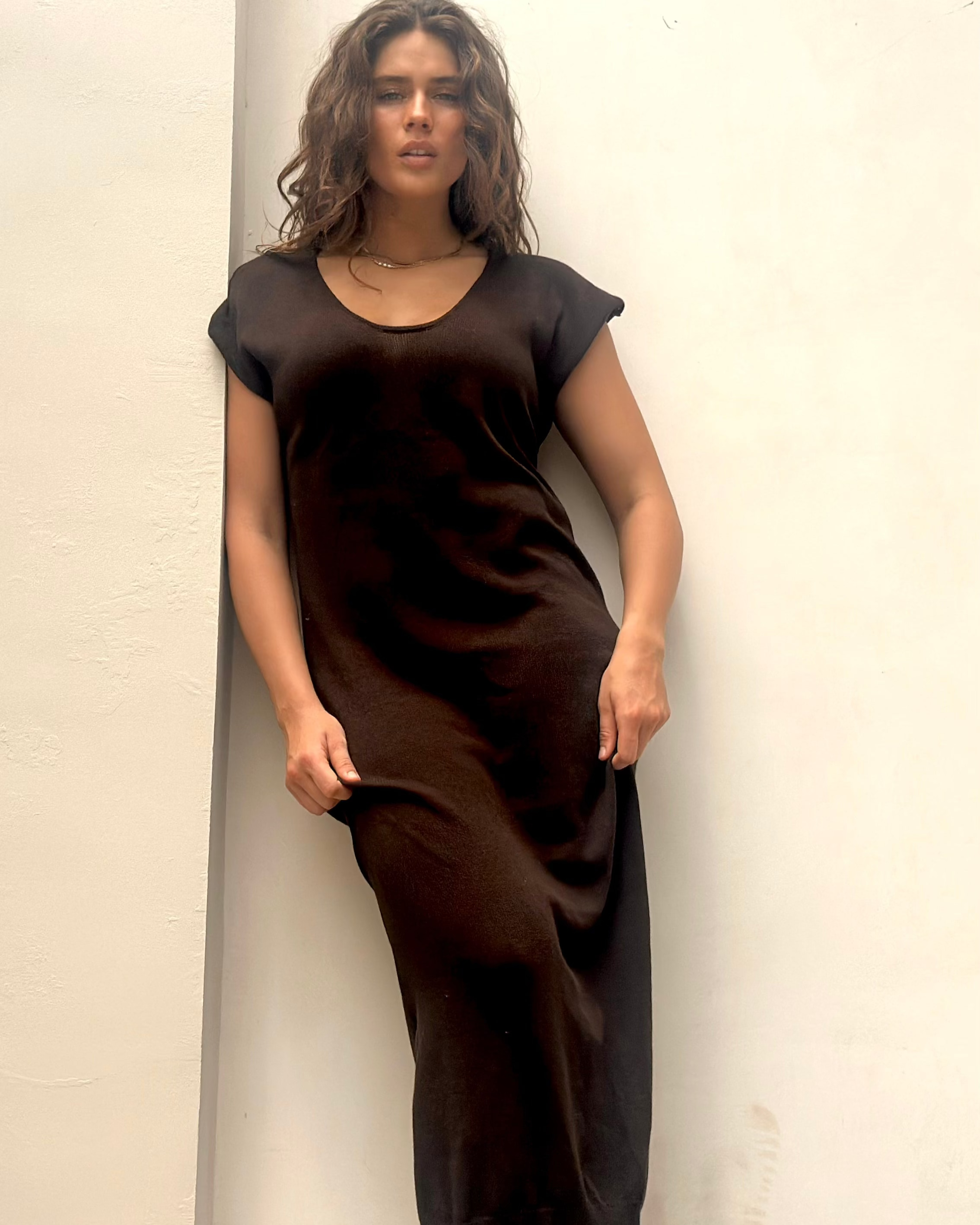 cotton-knit-midi-dress-chocolate